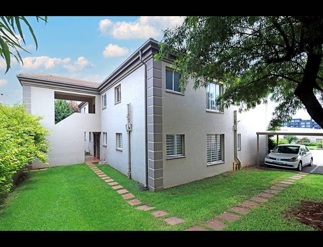 2 BEDROOM TOWNHOUSE FOR SALE IN ORIEL